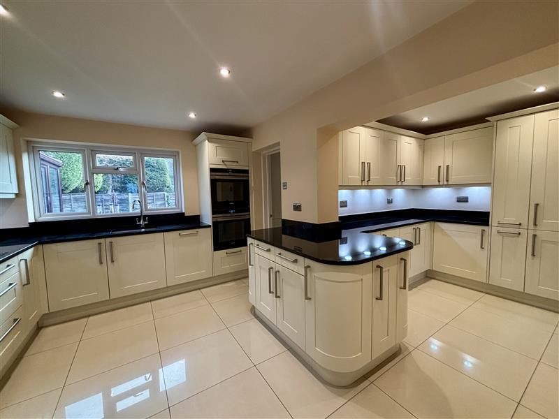 Property photo 2 of 13 Image