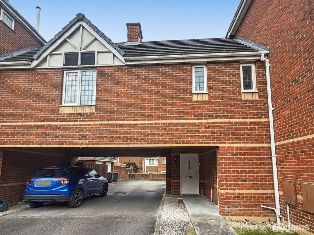 Property photo 1 of 9