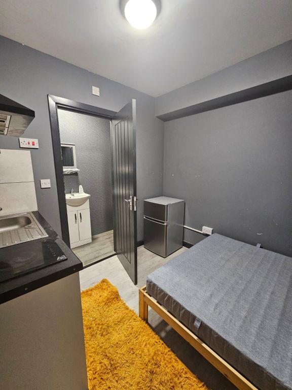 Property photo 2 of 6