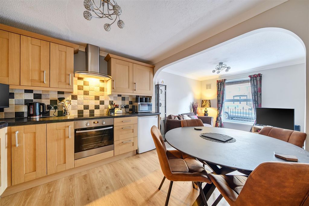 Property photo 3 of 11 Kitchen / Dining / Sitting Room