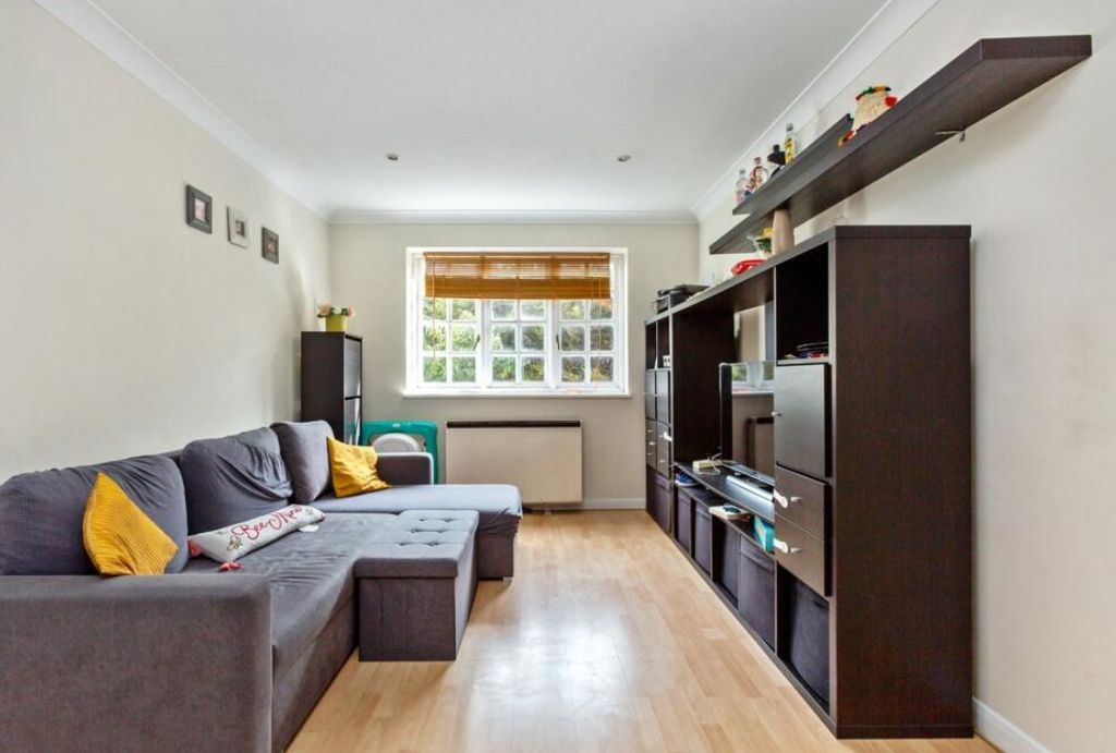 Property photo 2 of 7