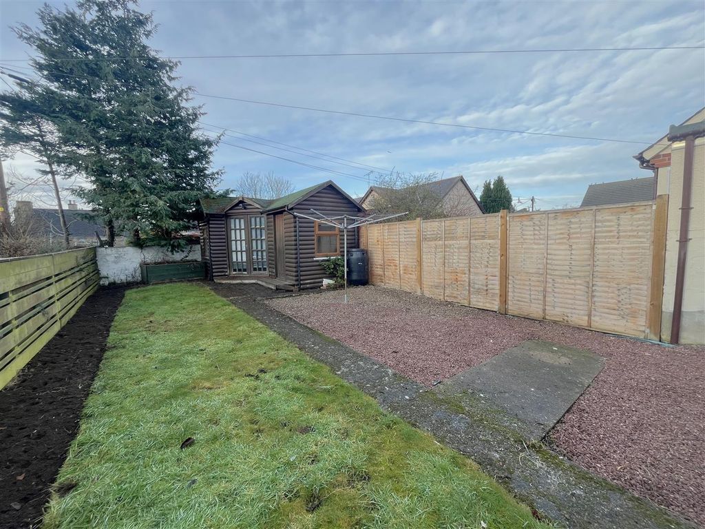 Property photo 2 of 16 Outside