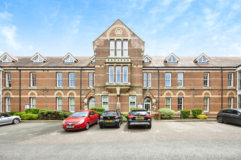 Property photo 1 of 15