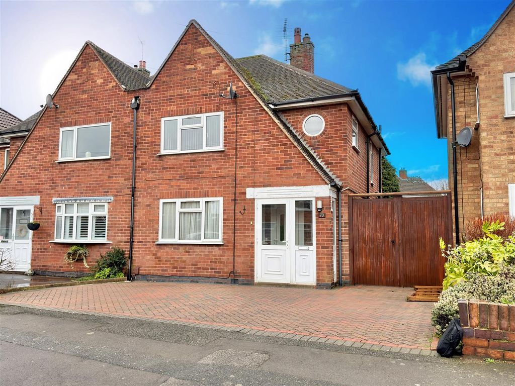 Property photo 1 of 19 Outside