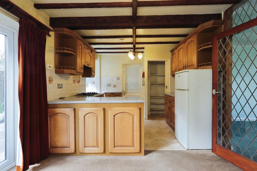 Property photo 3 of 17