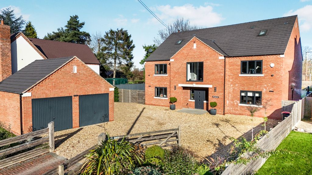 Property photo 1 of 51 4548482