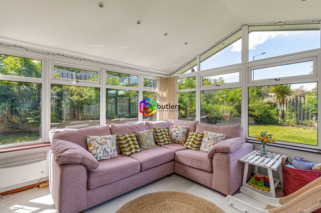 Property photo 3 of 31 Conservatory