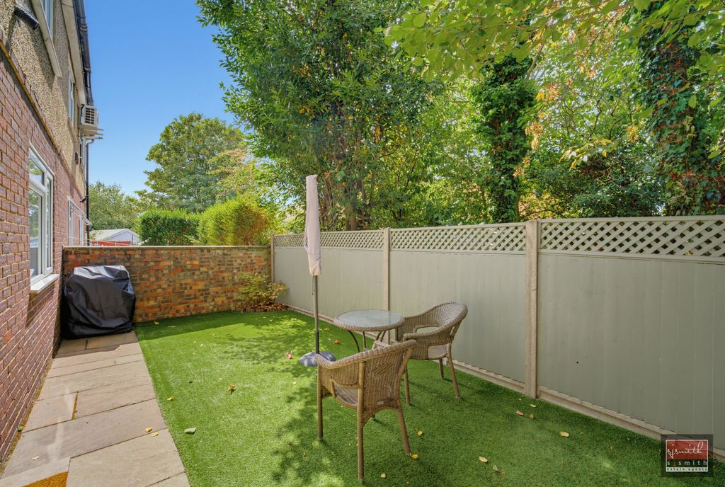 Property photo 3 of 11 Dsc08770
