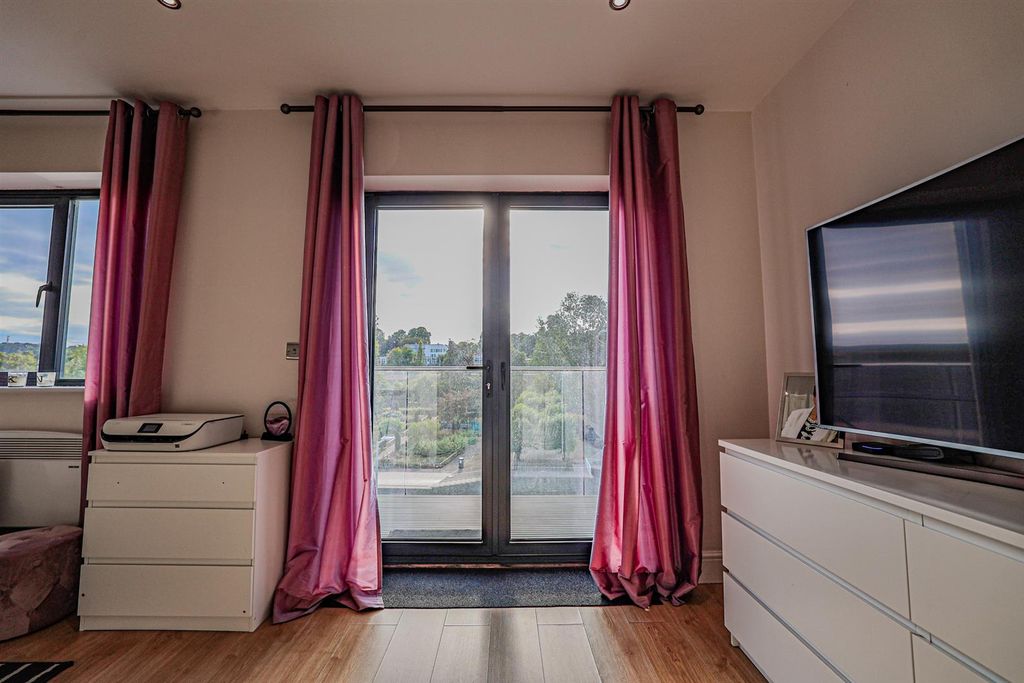 Property photo 3 of 11 980A1341.Jpg