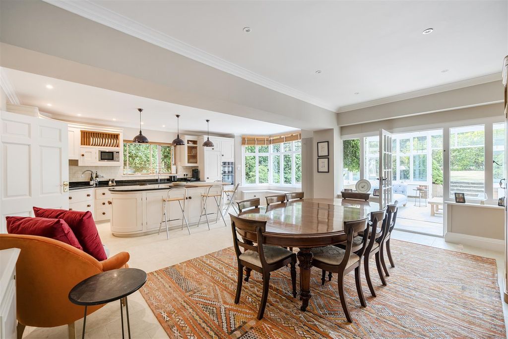 Property photo 2 of 42 Kitchen/Breakfast Room