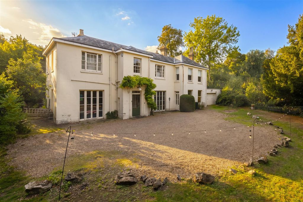 Property photo 1 of 25 01