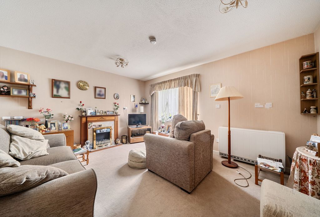Property photo 3 of 16 1477436-14-6A2Ad8...