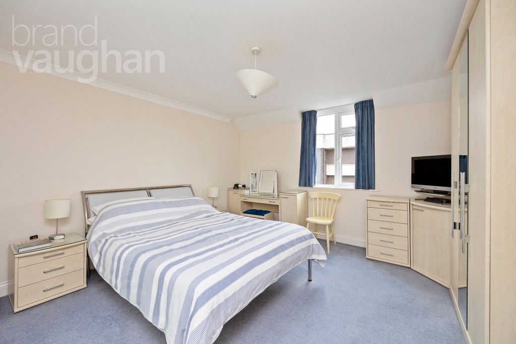 Property photo 2 of 20 Picture No. 02