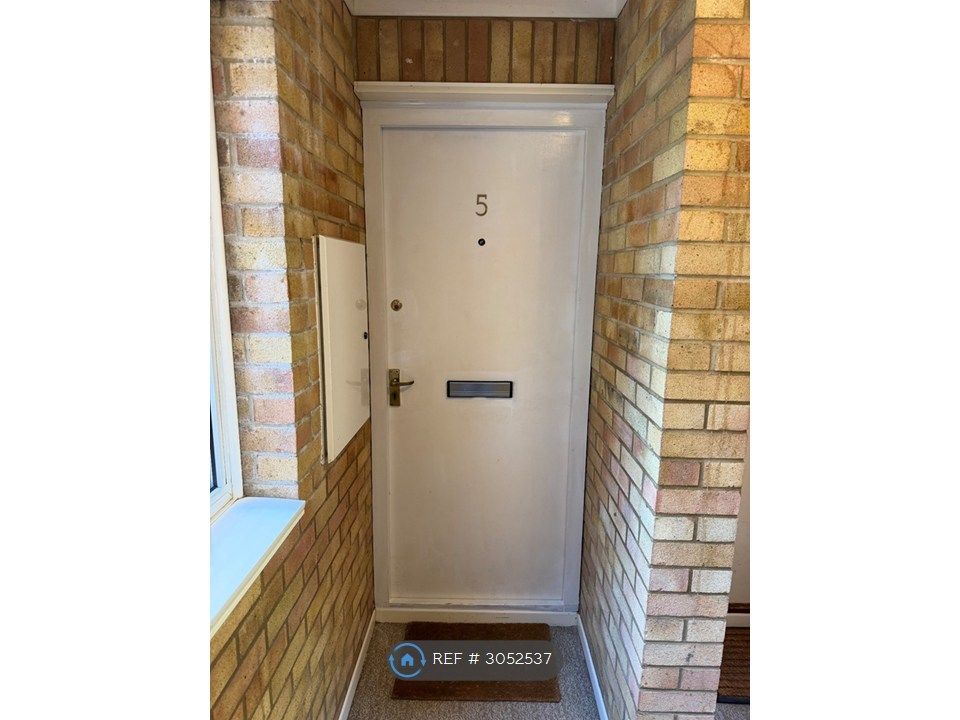 Property photo 2 of 24