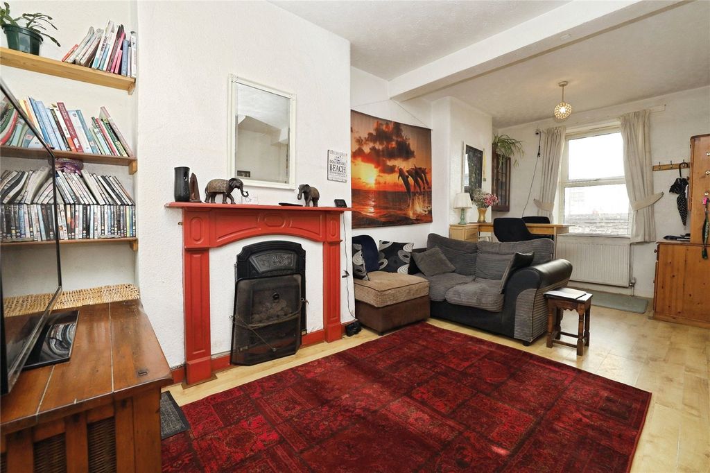 Property photo 2 of 13 Picture No. 01