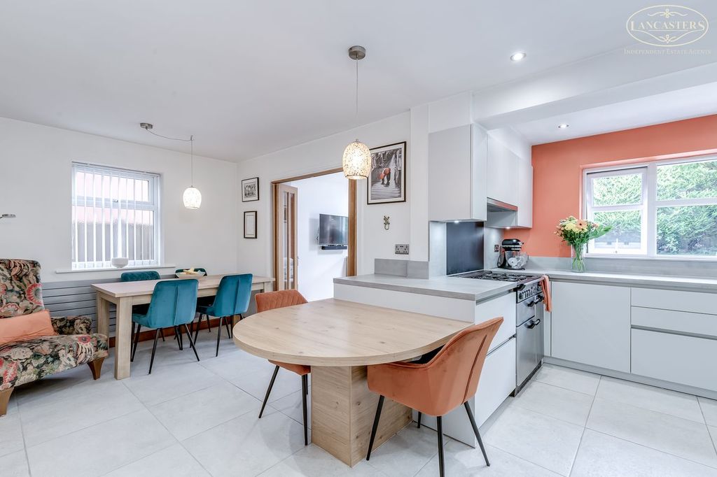 Property photo 2 of 26 Kitchen Dining Room
