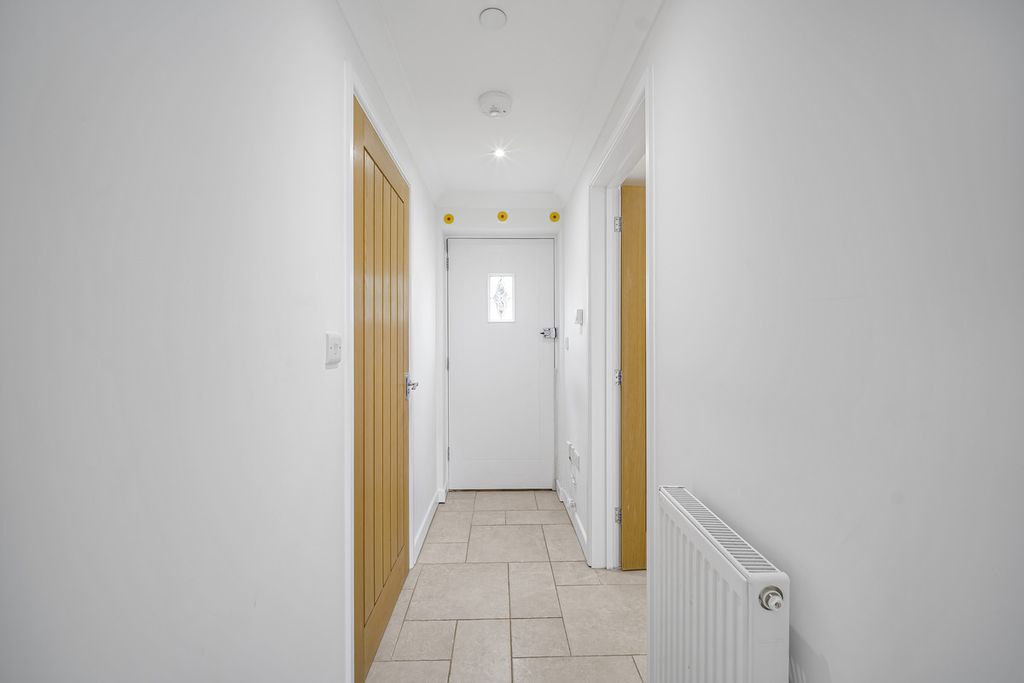 Property photo 3 of 24