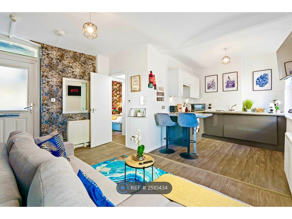 Property photo 2 of 29