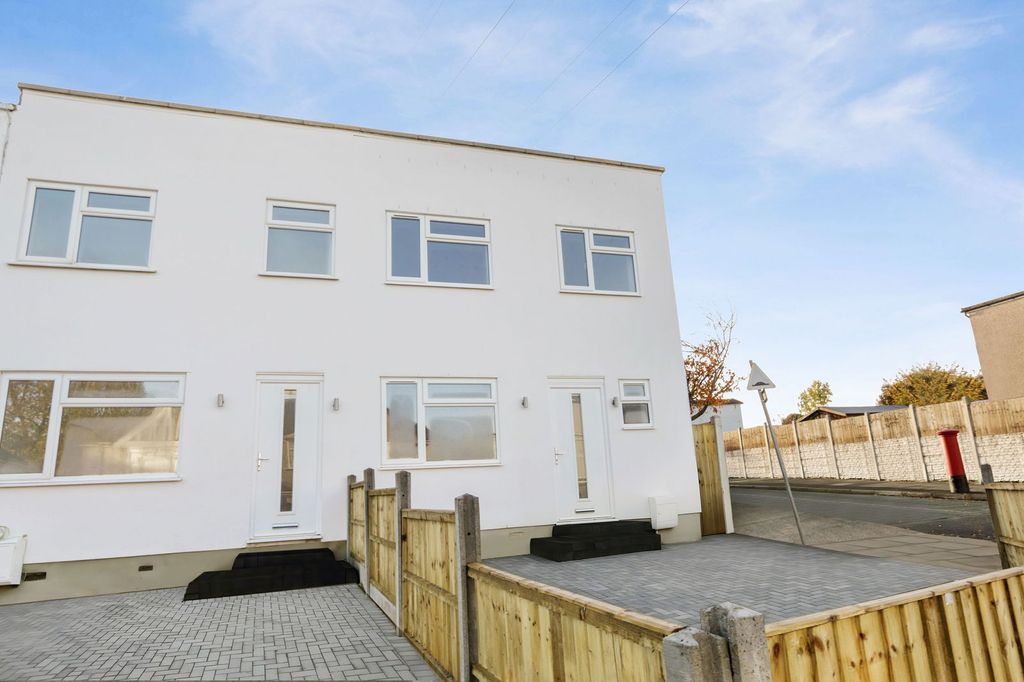 Property photo 1 of 4