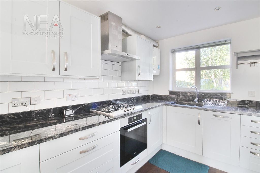 Property photo 2 of 17 Kitchen