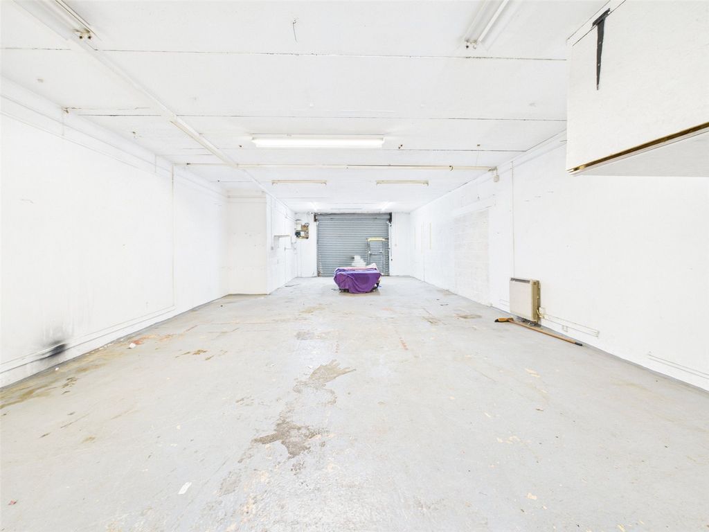 Property photo 3 of 12 Picture No. 04