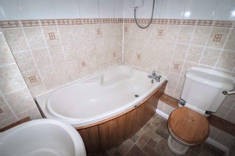 Property photo 3 of 6 Photo 6