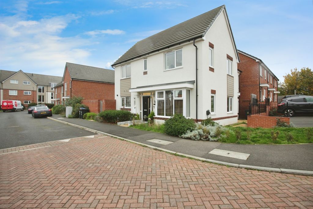 Property photo 2 of 17