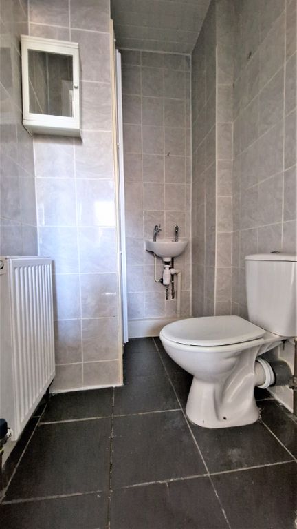 Property photo 1 of 4 Room