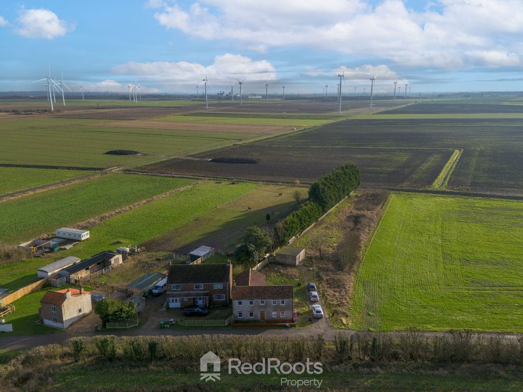 Property photo 2 of 17 3788573