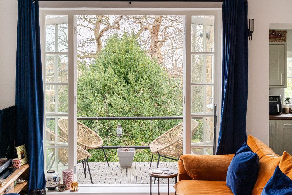 Property photo 3 of 28