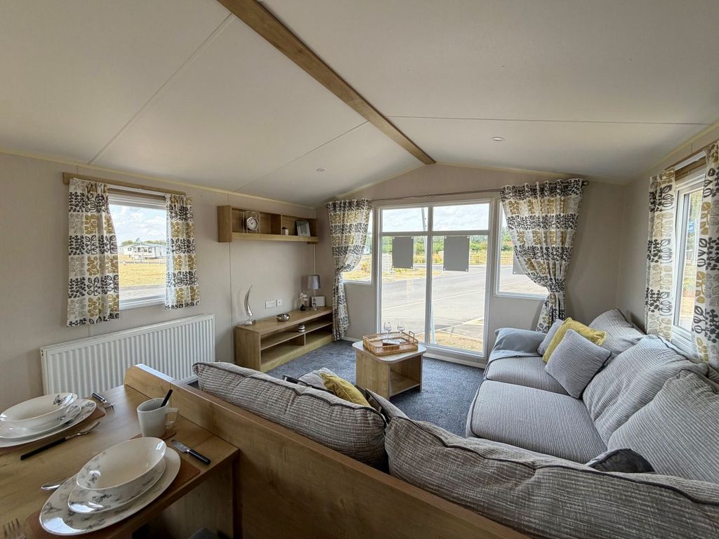 Property photo 3 of 6 Willerby Grasmere 2019 Car0059196 144672175.Jpeg