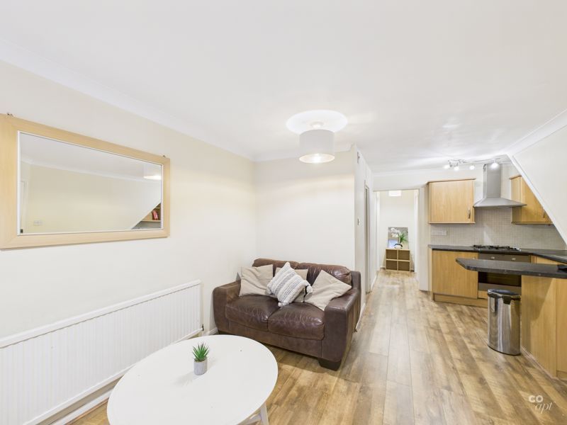 Property photo 1 of 9 Living