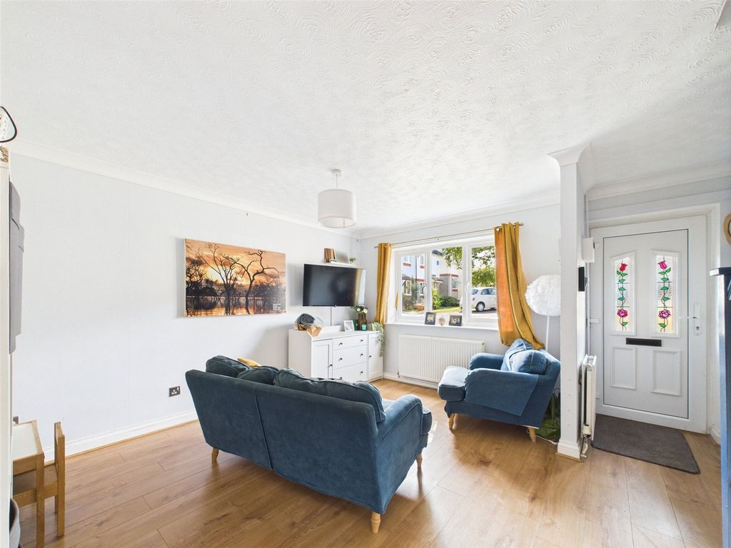 Property photo 3 of 15 Living Room