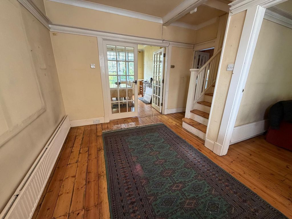 Property photo 3 of 38