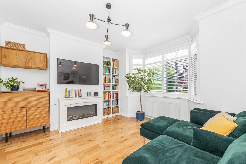 Property photo 2 of 16