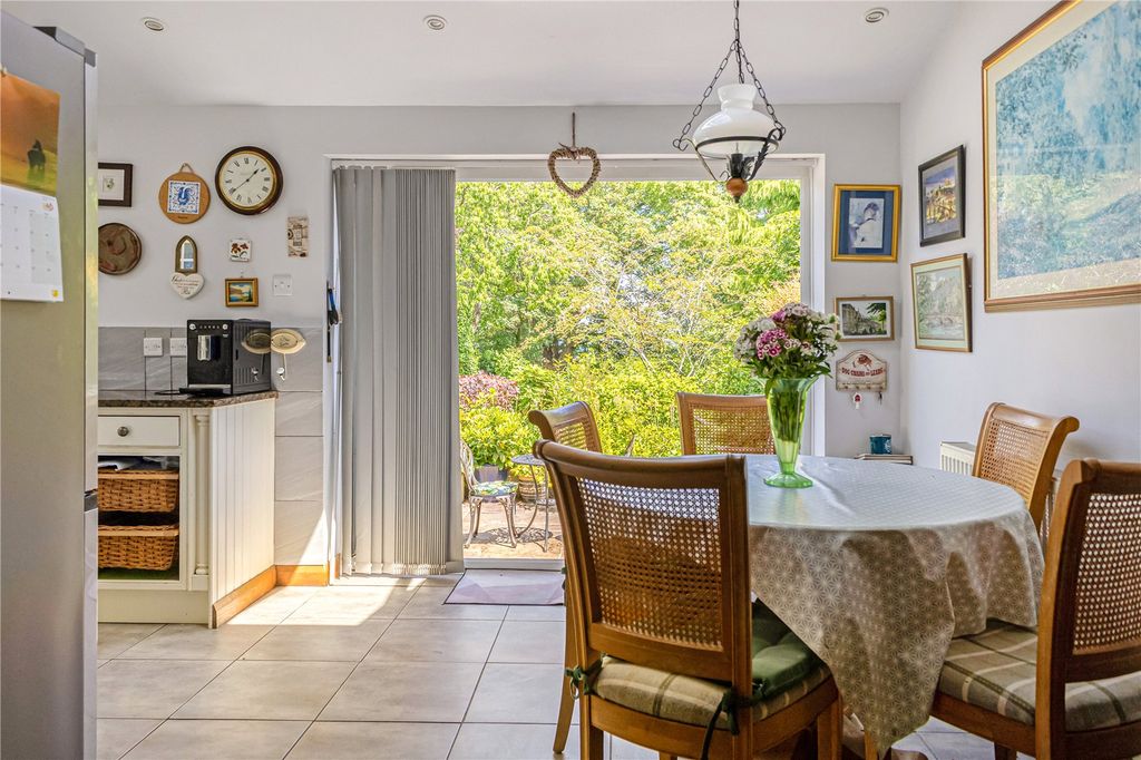 Property photo 2 of 14 Dining Area