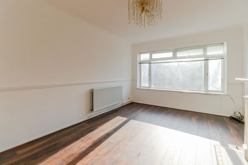 Property photo 3 of 17 Img_1389.Jpg