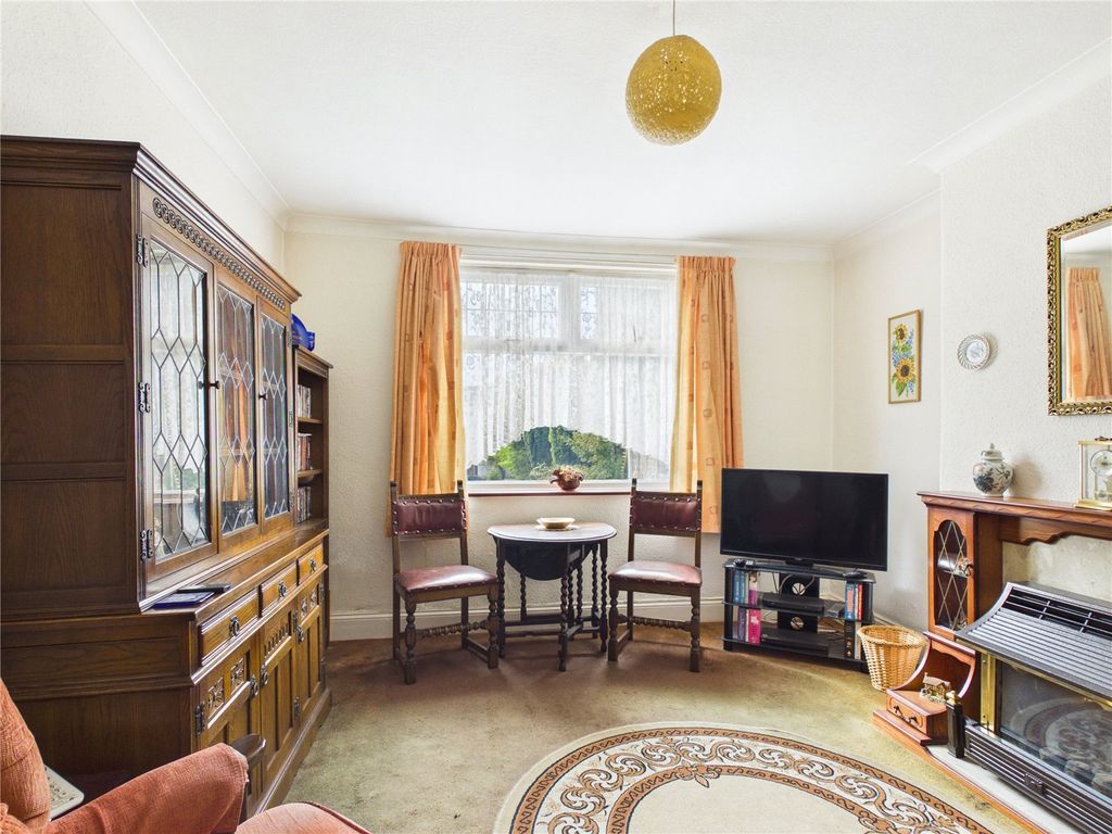 Property photo 3 of 18 Picture No. 01