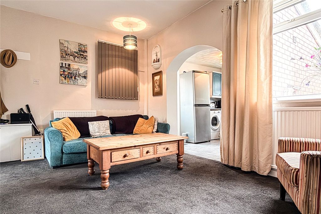 Property photo 2 of 14 Dining Room