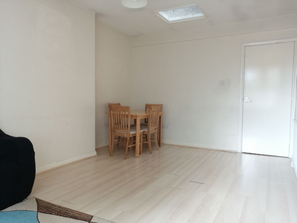 Property photo 3 of 12 Gallery