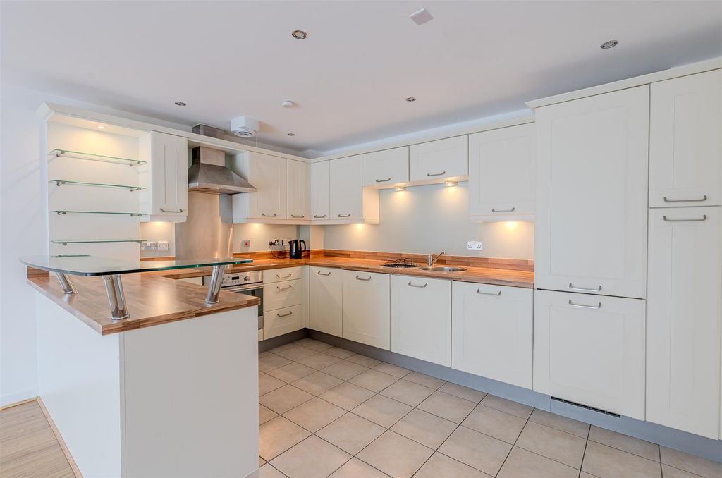 Property photo 3 of 13 Kitchen