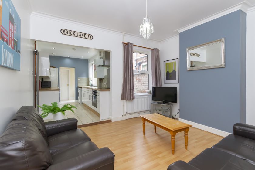 Property photo 2 of 19