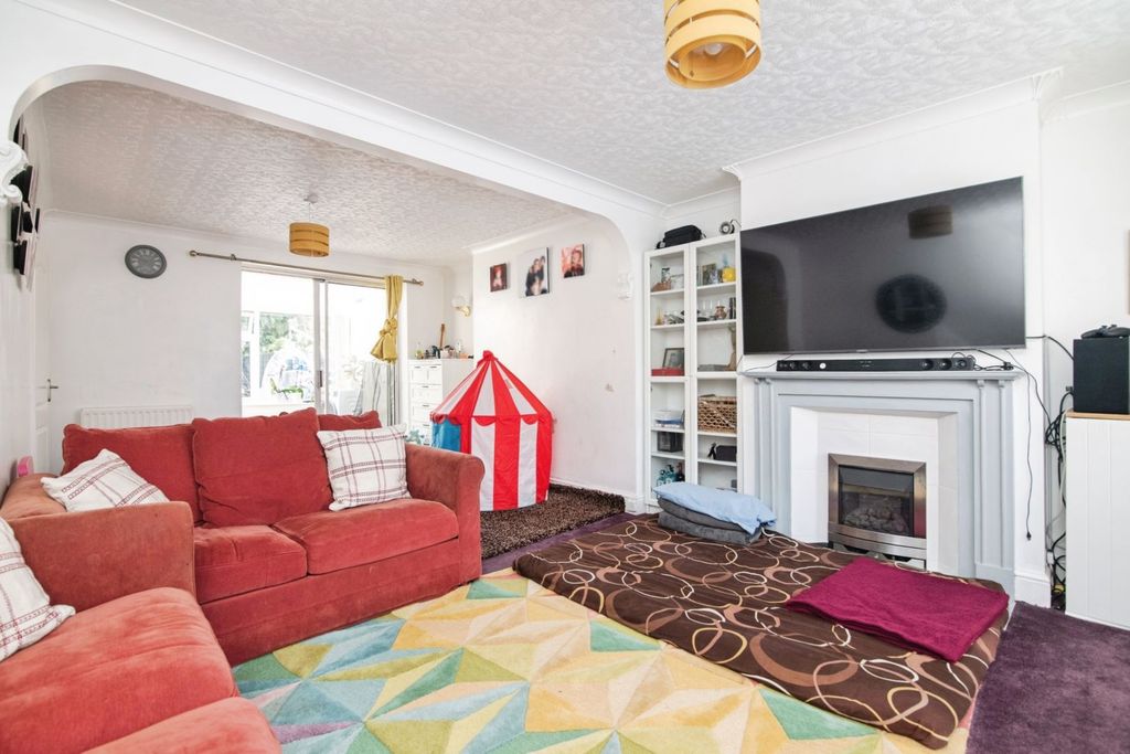 Property photo 2 of 15