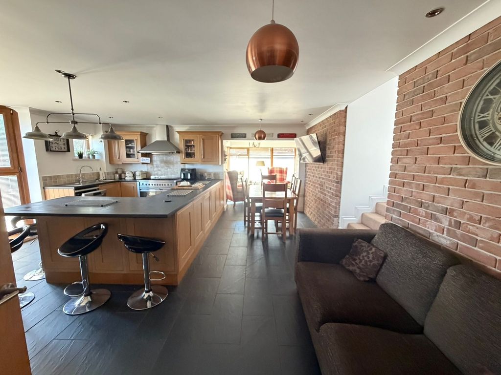 Additional image 4 of 4 bed detached house for saleRose Villas, Skewen, Neath, Neath Port Talbot. SA10