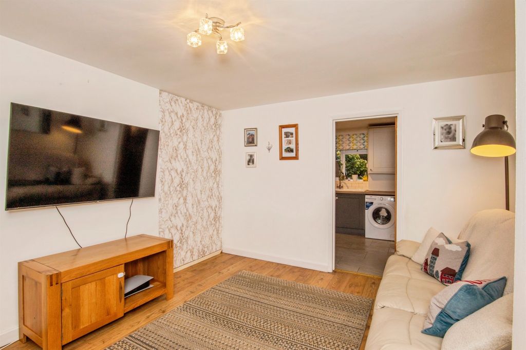 Property photo 3 of 19