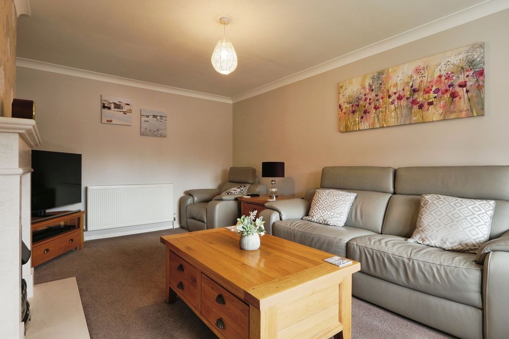 Property photo 1 of 17 3640603