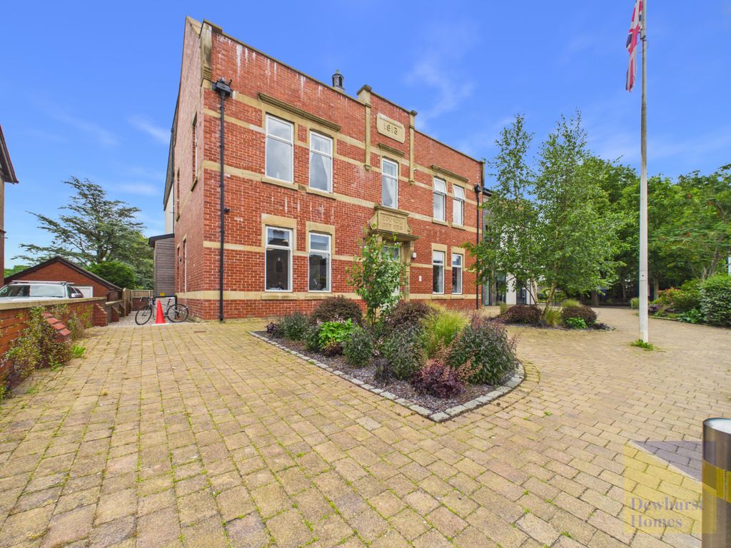 Property photo 1 of 25