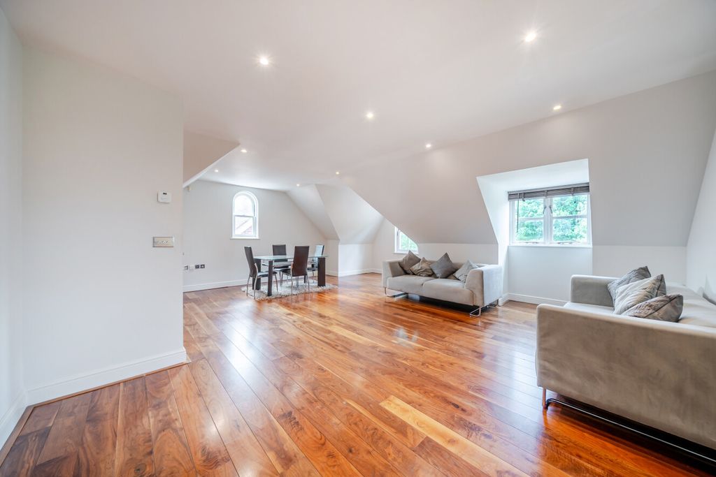 Property photo 3 of 15 1501317-9-6A73945...