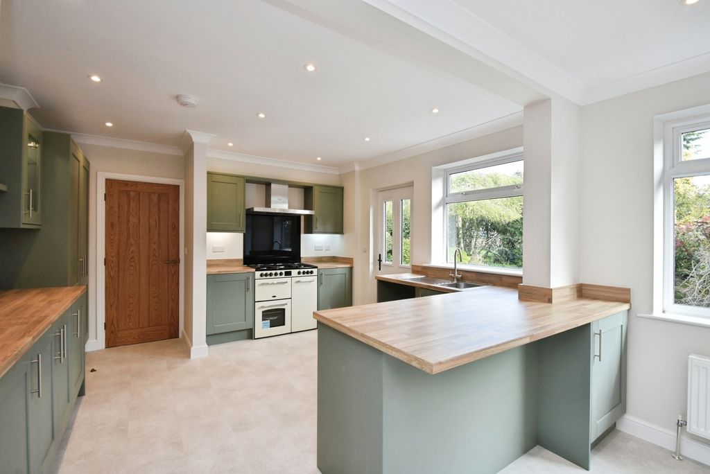 Property photo 2 of 29 Pbox-Img.Jpg