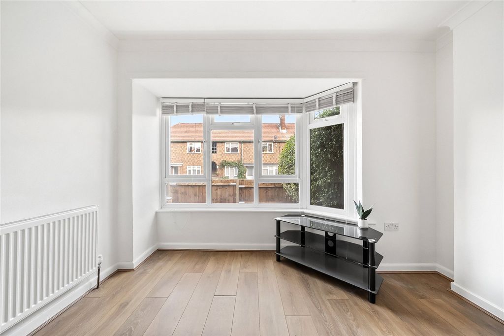 Property photo 3 of 14 Picture No. 20